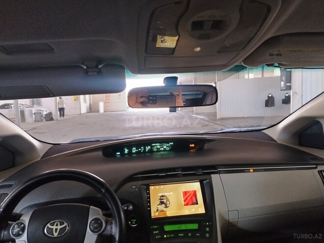Toyota Prius-9