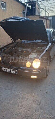 Mercedes E 240-5
