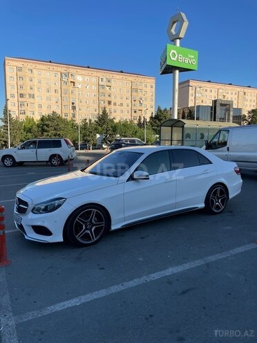 Mercedes E 220-4
