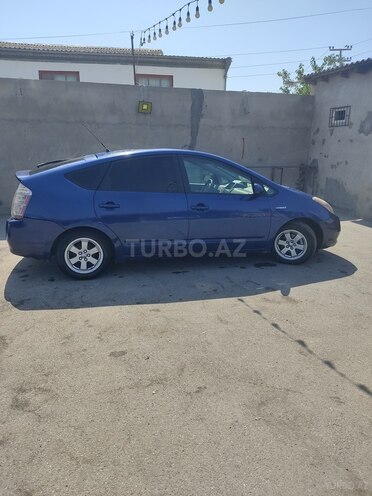 Toyota Prius-5