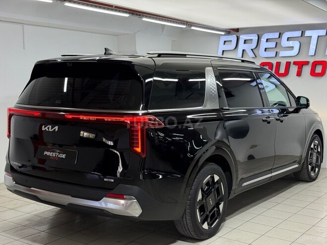 Kia Carnival-4