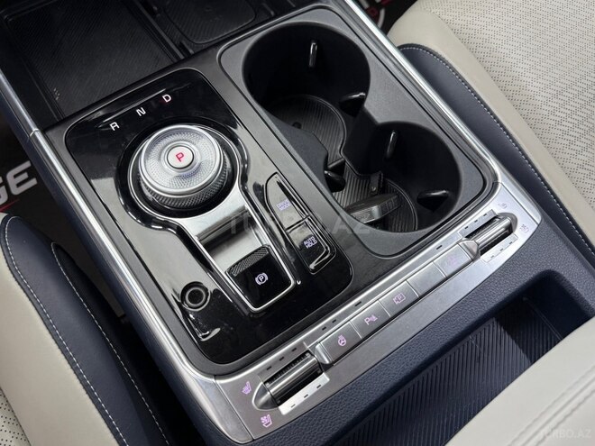 Kia Carnival-10