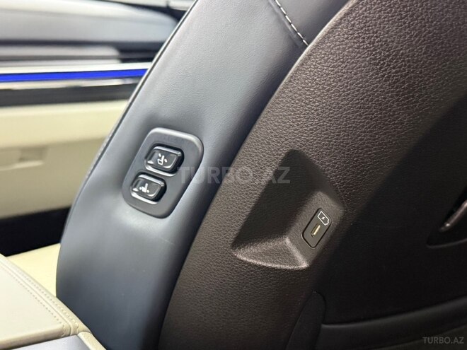 Kia Carnival-19