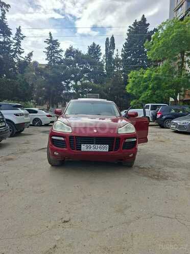 Porsche Cayenne Turbo S-1