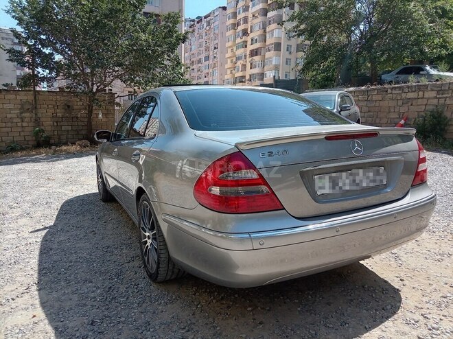 Mercedes E 240-6