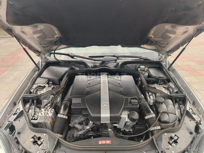 Mercedes E 240-13