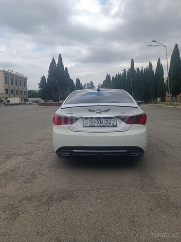 Hyundai Sonata-10