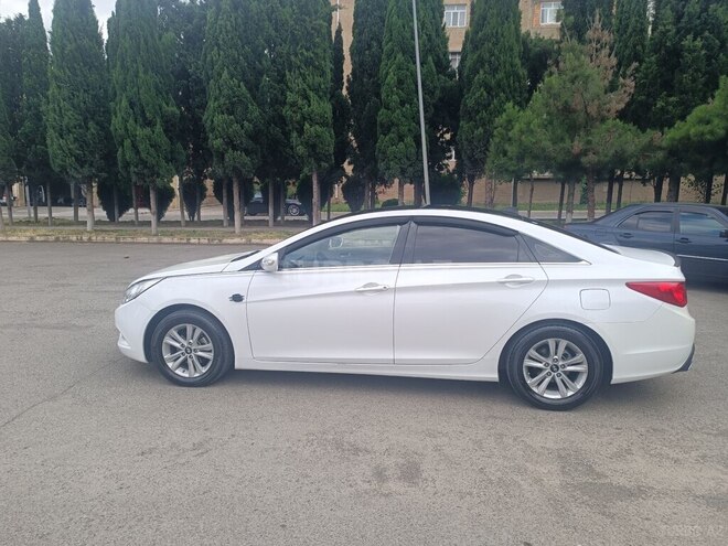 Hyundai Sonata-8