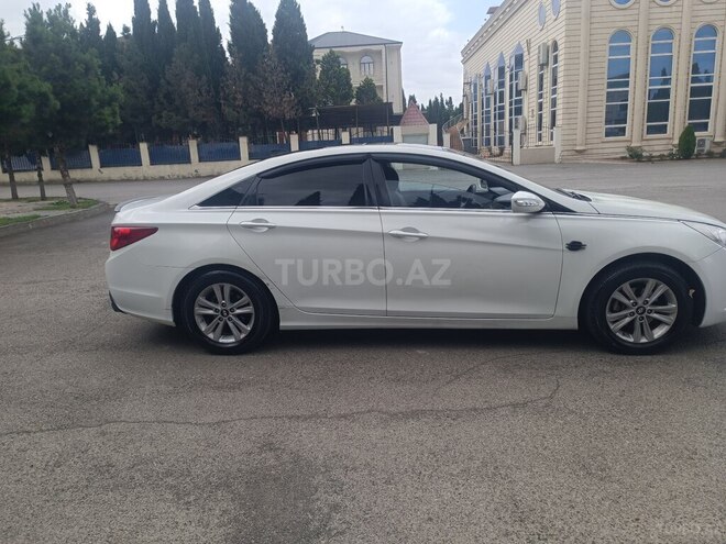 Hyundai Sonata-9