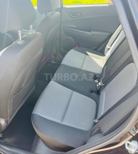 Hyundai Kona-6