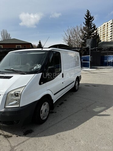 Ford Transit-2