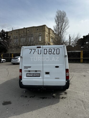 Ford Transit-4