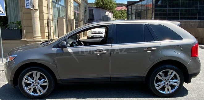 Ford Edge-3