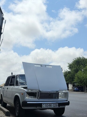 LADA (VAZ) 2107-2