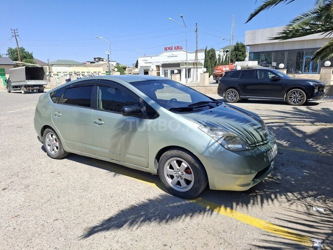 Toyota Prius-7