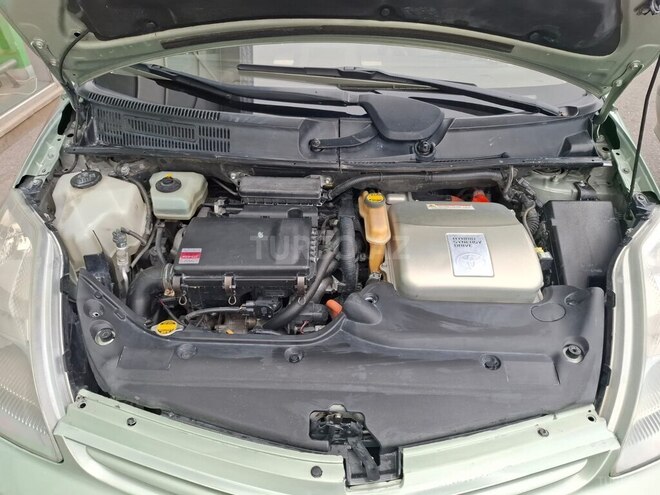 Toyota Prius-10
