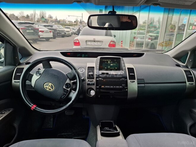 Toyota Prius-9