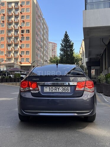 Chevrolet Cruze-2
