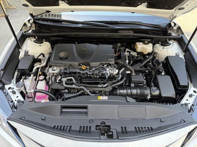 Toyota Camry-5