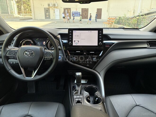 Toyota Camry-8