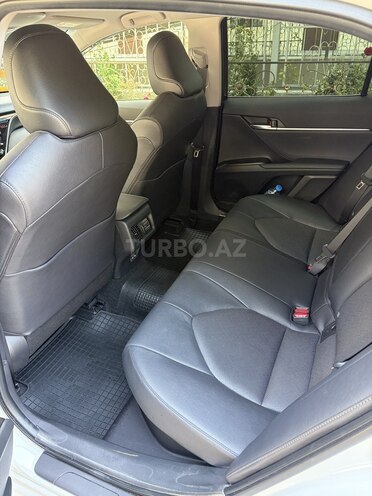 Toyota Camry-10