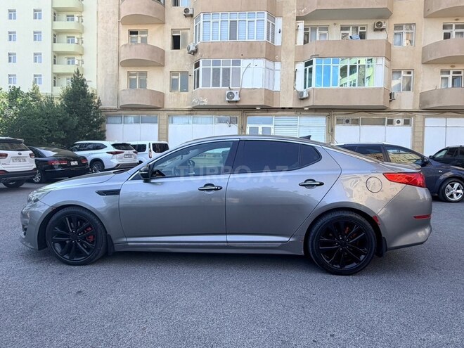 Kia Optima-4