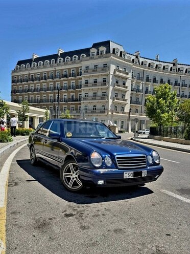 Mercedes E 230-2
