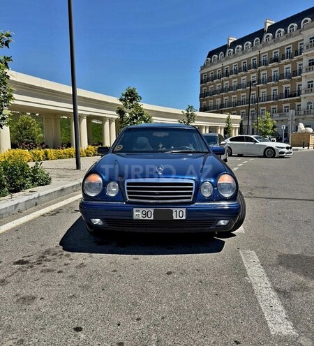 Mercedes E 230-7