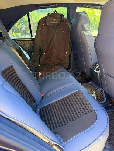 Mercedes E 230-10
