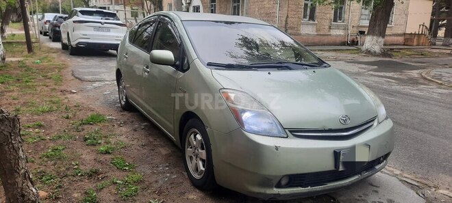 Toyota Prius-8