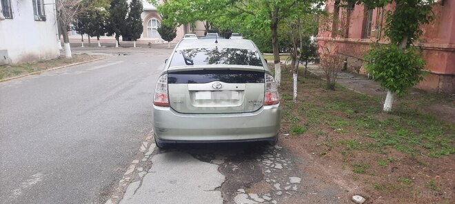 Toyota Prius-10