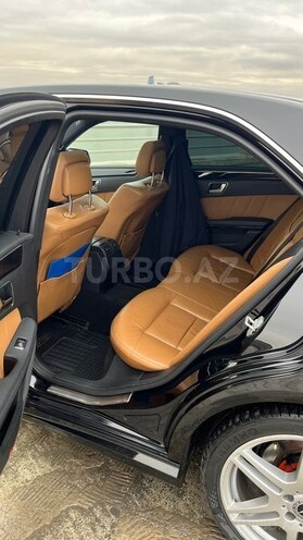 Mercedes E 220-10