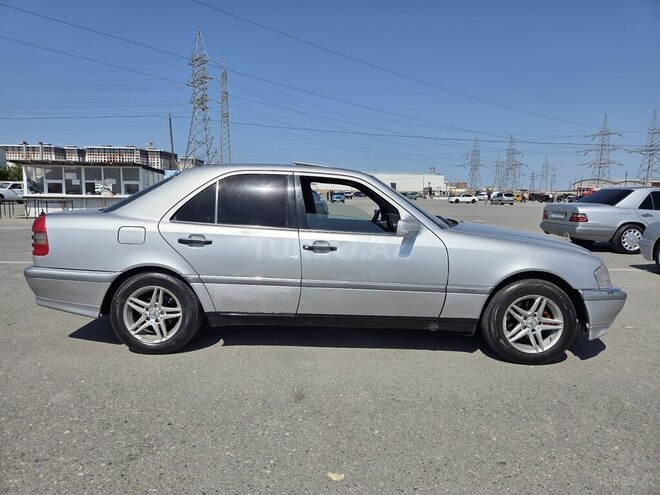 Mercedes C 180-4