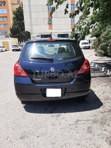 Nissan Tiida-2