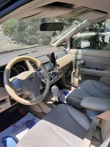 Nissan Tiida-4