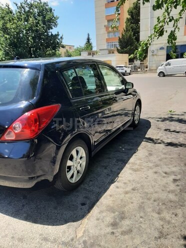 Nissan Tiida-5