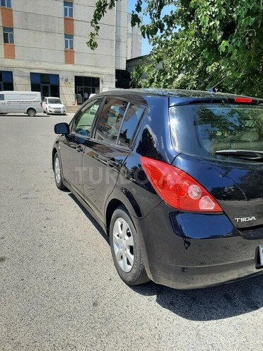 Nissan Tiida-6