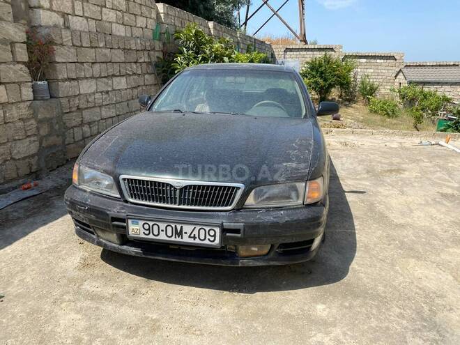 Nissan Maxima-1
