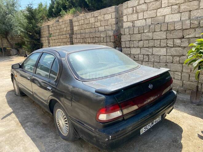 Nissan Maxima-5