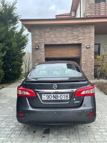 Nissan Sentra-3