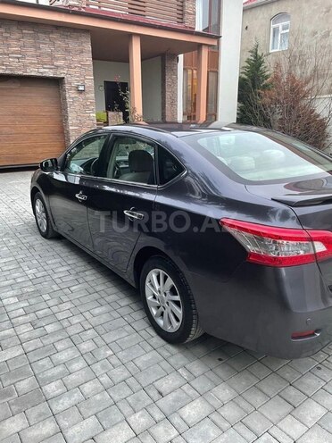 Nissan Sentra-8