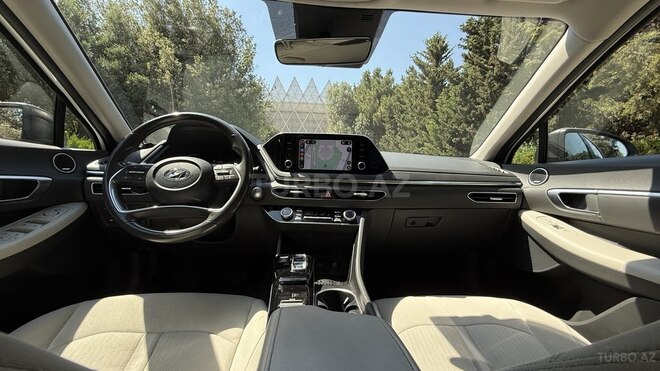 Hyundai Sonata-16