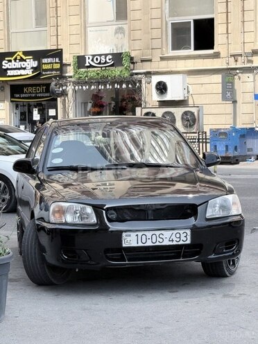 Hyundai Accent-1