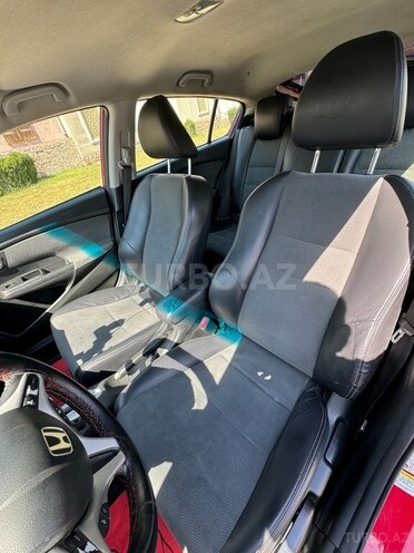 Honda Insight-10