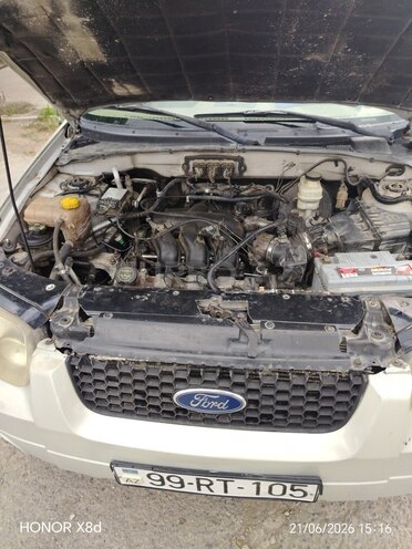 Ford Escape-8