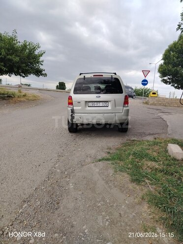Ford Escape-2