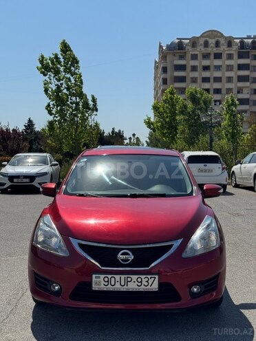 Nissan Tiida-1