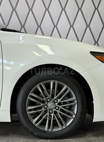 Lexus ES 250-16