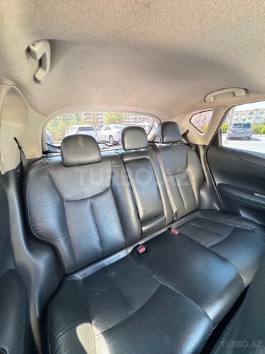 Nissan Tiida-7