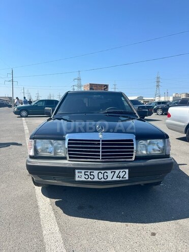 Mercedes 190-1